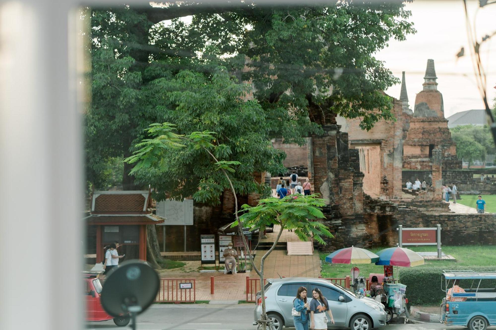 פרה נאקון סי איוטאיה Yimwhan House 01, Wat Ratchaburana מראה חיצוני תמונה